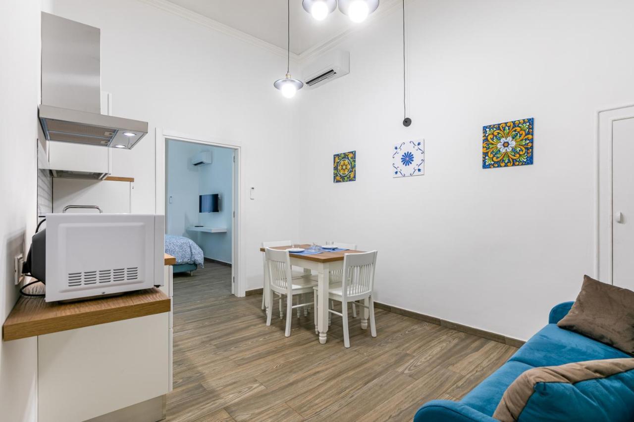Vittorio Emanuele Charming Central Flats Palermo Bagian luar foto