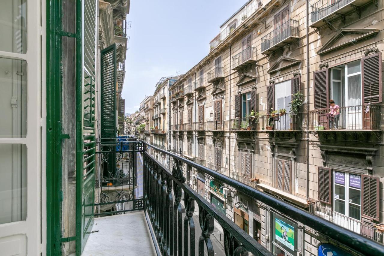 Vittorio Emanuele Charming Central Flats Palermo Bagian luar foto